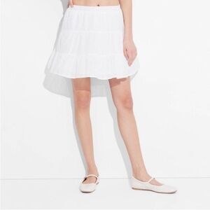 Women's Tiered Eyelet Mini Midi Skirt Wild
Fable White NWT Spring Floral Sz L